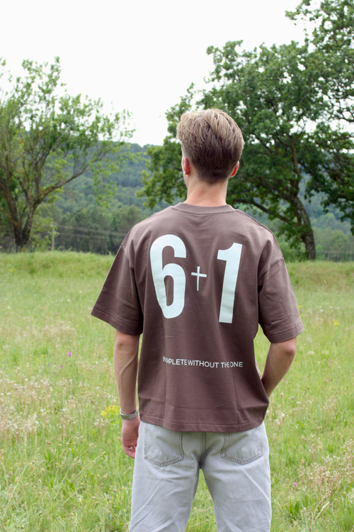 Mocha 6+1  T-Shirt (Unisex)
